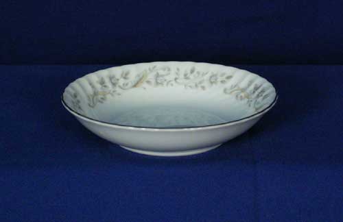 Mikasa Monte Carlo 470 Coupe Fruit Bowl Pastel Floral with Scrolls Japan