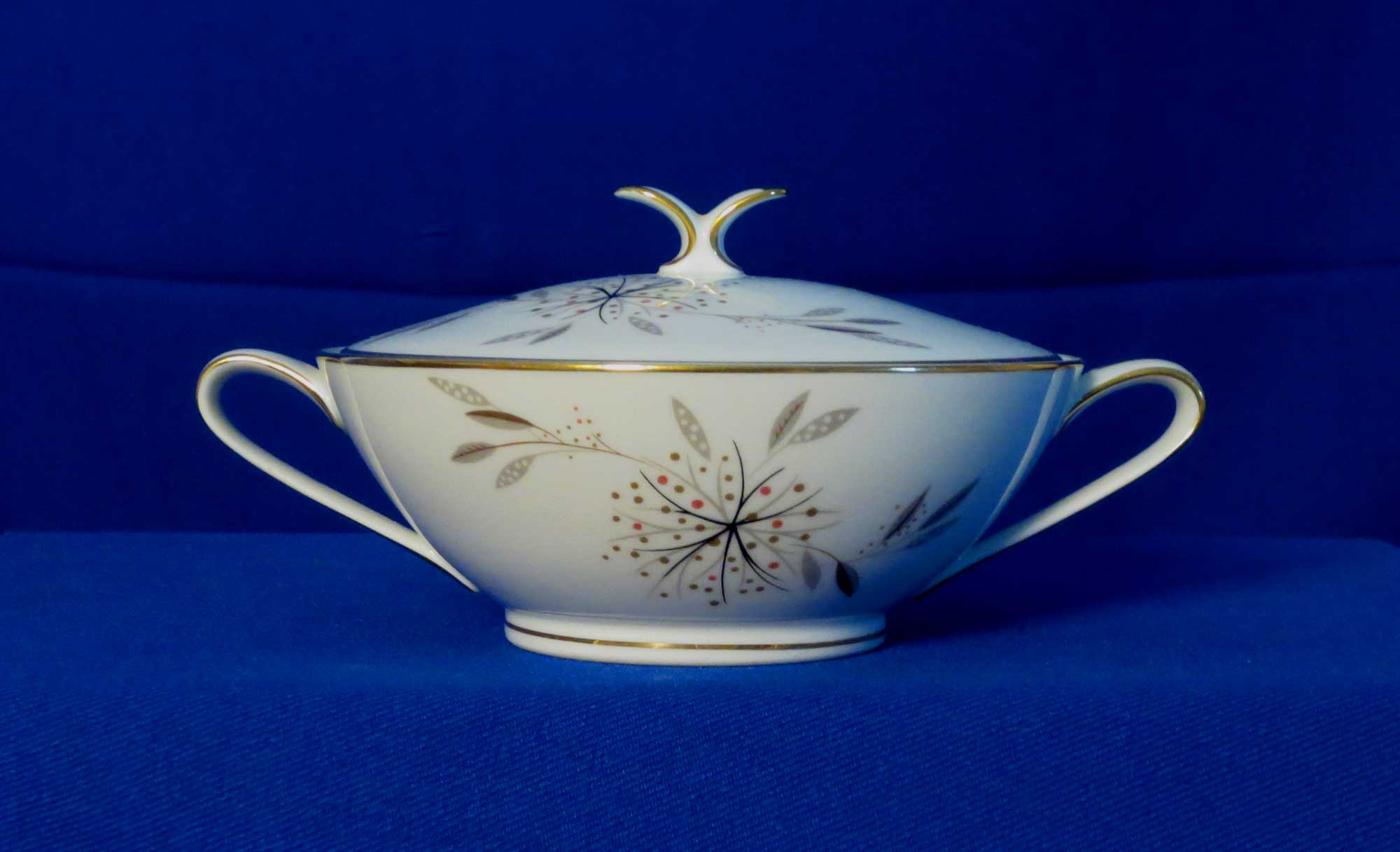 Noritake Helene 5602 Sugar with Lid Dot Floral Gray Leaves ...