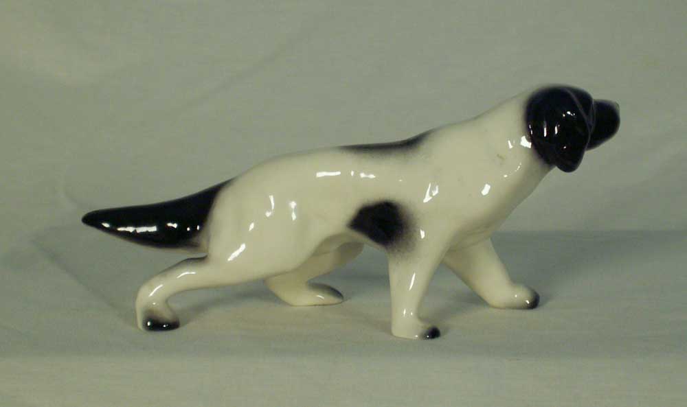 pointer dog figurine