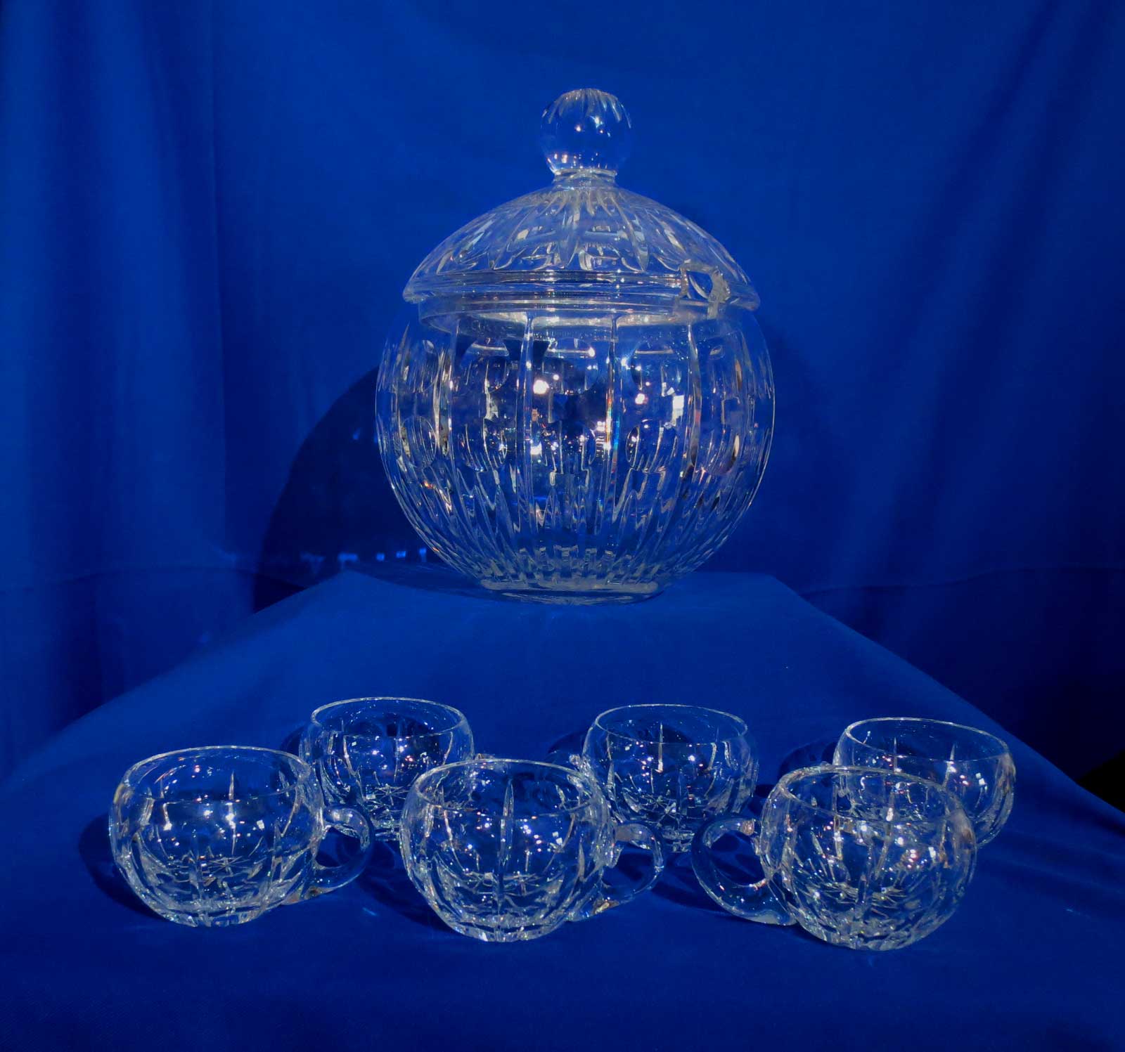 Unbranded Punch Bowl Set Cut Lead Crystal Covered Round Thumbprint / Vertical Lines 6 Cups