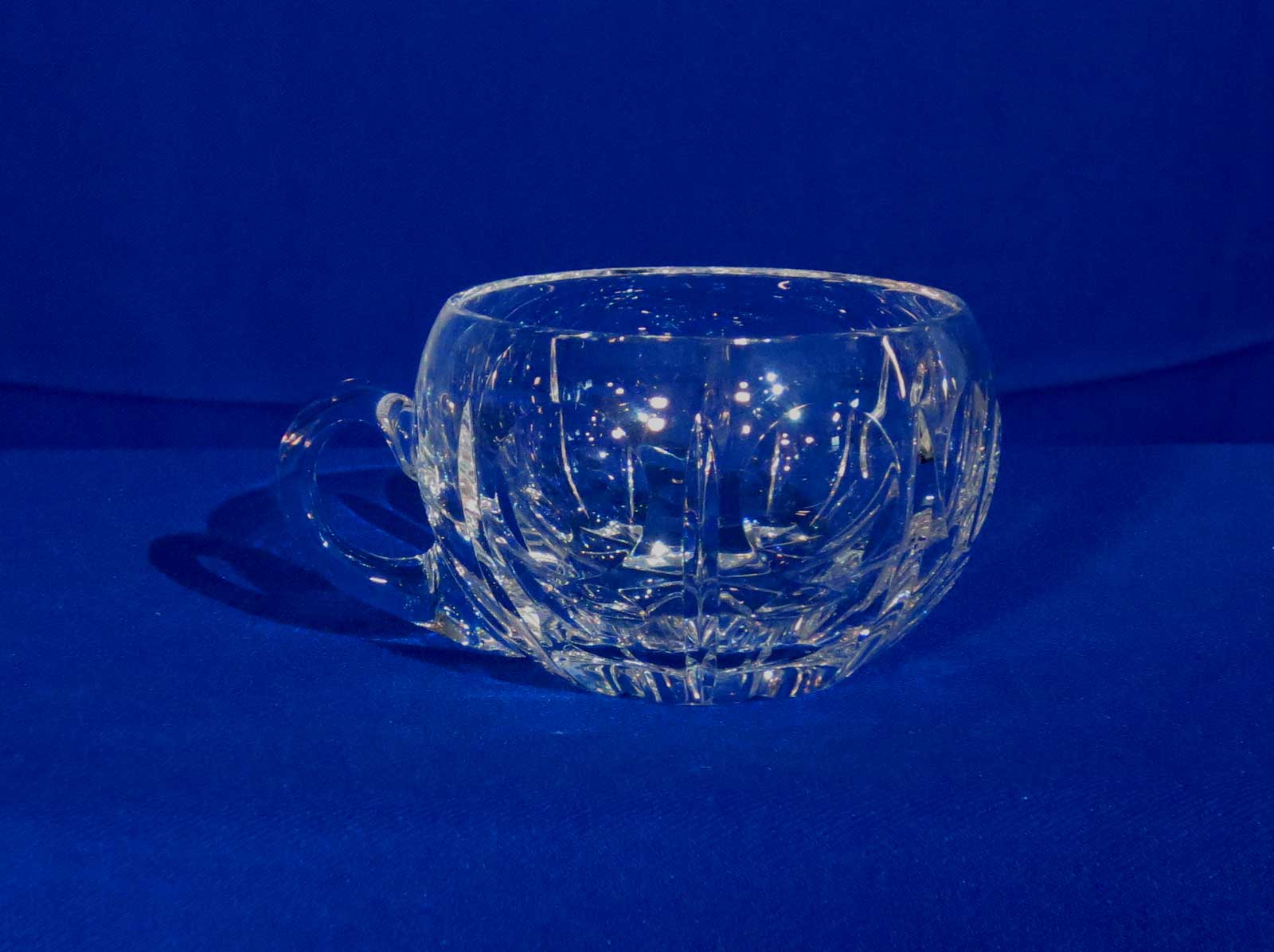  Unbranded Punch Cup Cut Lead Crystal Covered Round Thumbprint / Vertical Lines