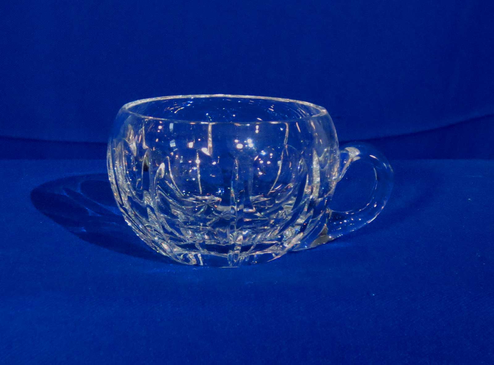  Unbranded Punch Bowl Set Cut Lead Crystal Covered Round Thumbprint / Vertical Lines 6 Cups